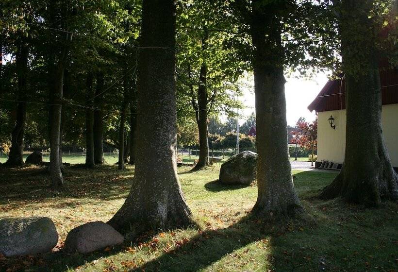 Hoby Gård Bed & Breakfast