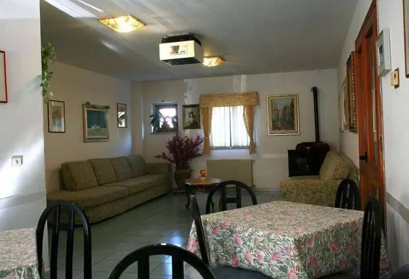 簡易ホテル Albergo Ristorante Il Pescatore