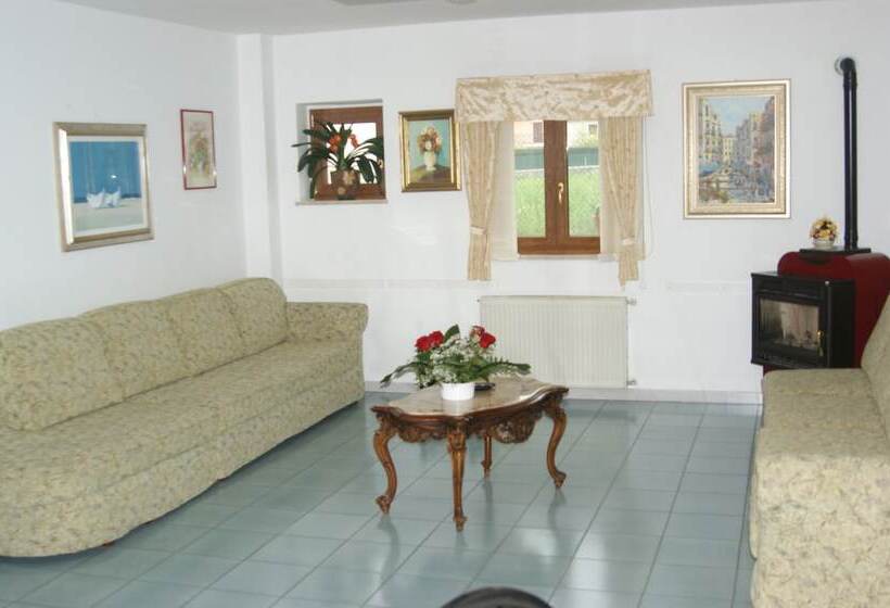 簡易ホテル Albergo Ristorante Il Pescatore