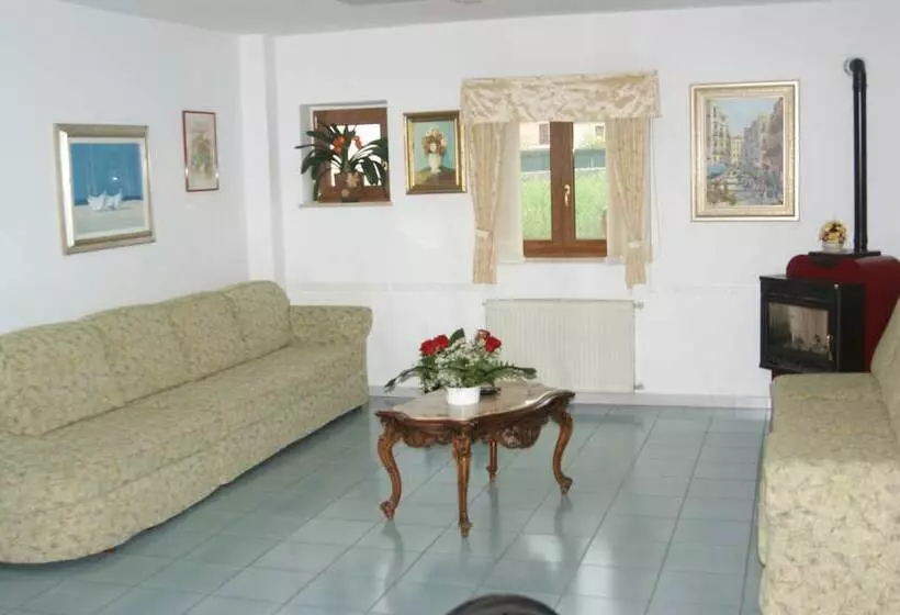 簡易ホテル Albergo Ristorante Il Pescatore