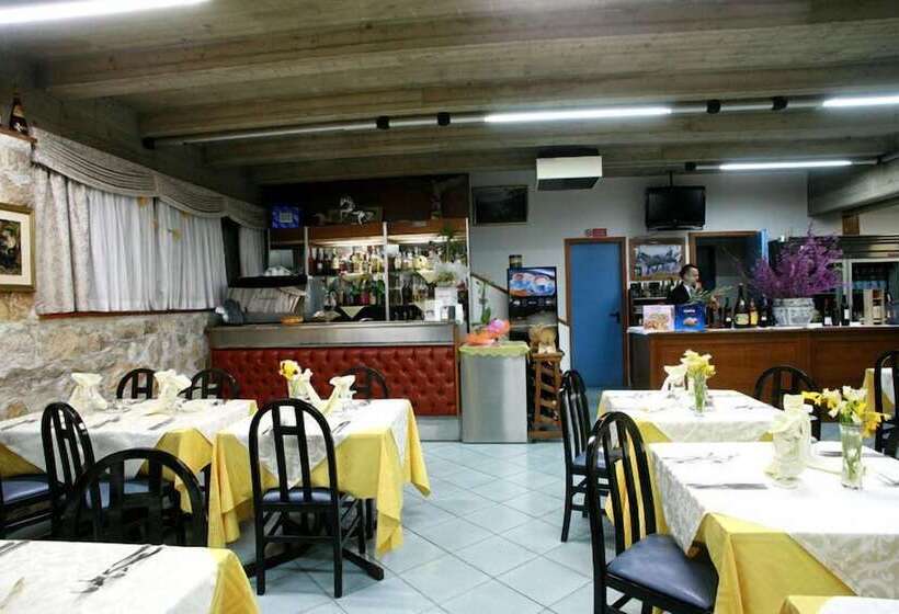 簡易ホテル Albergo Ristorante Il Pescatore