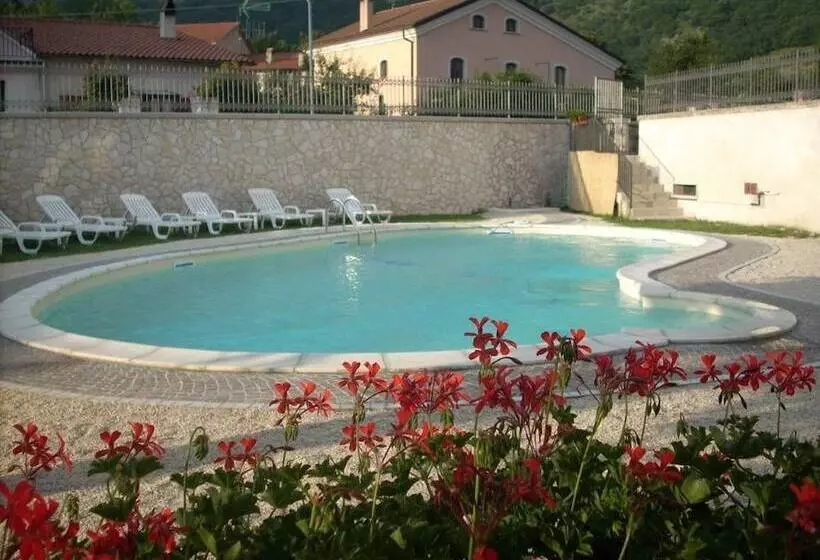 簡易ホテル Albergo Ristorante Il Pescatore