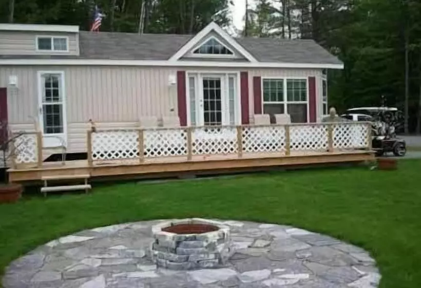 Hotelli Alpine Lake Lakefront Cabin 5