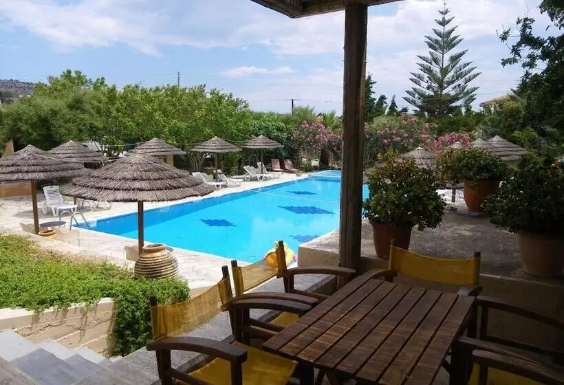 Hotelli Angelina Aegina Boutique Escape