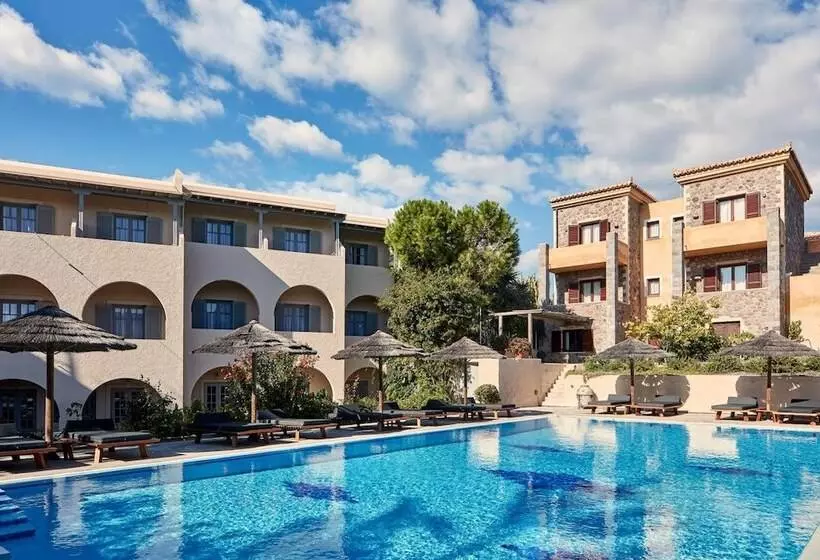 Hotelli Angelina Aegina Boutique Escape