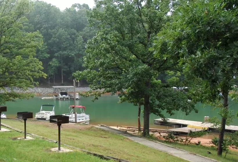 Hotelli Carolina Landing Rv Resort   Caravan Park