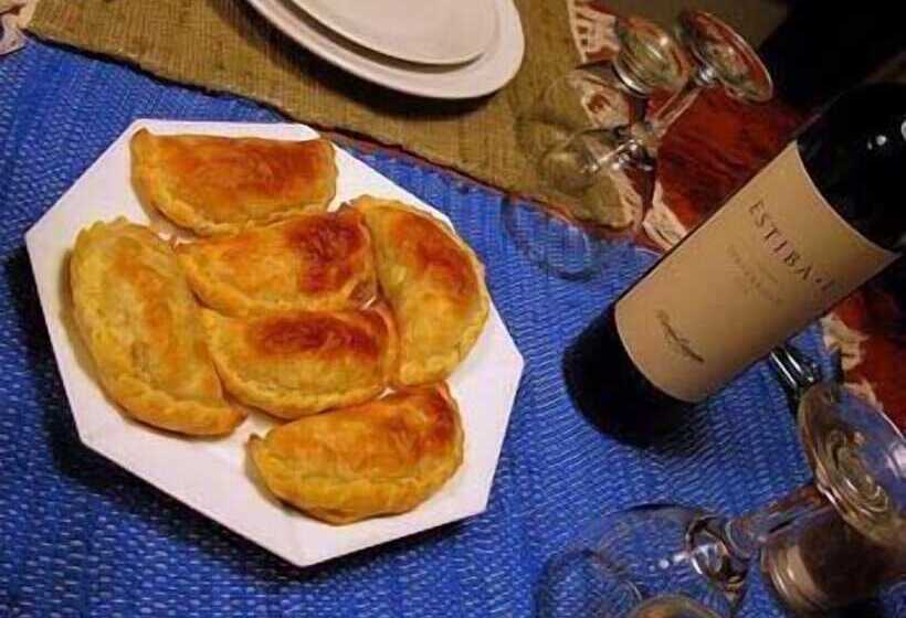 Hotel Estancia El Cencerro