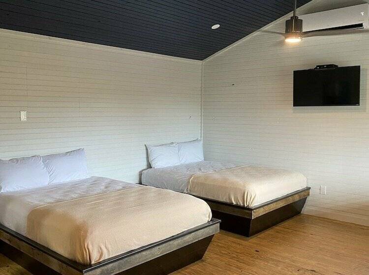 Hotel Hideout On The Horseshoe