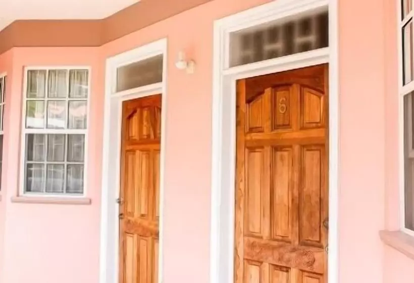 هتل Iso S Bed & Breakfast