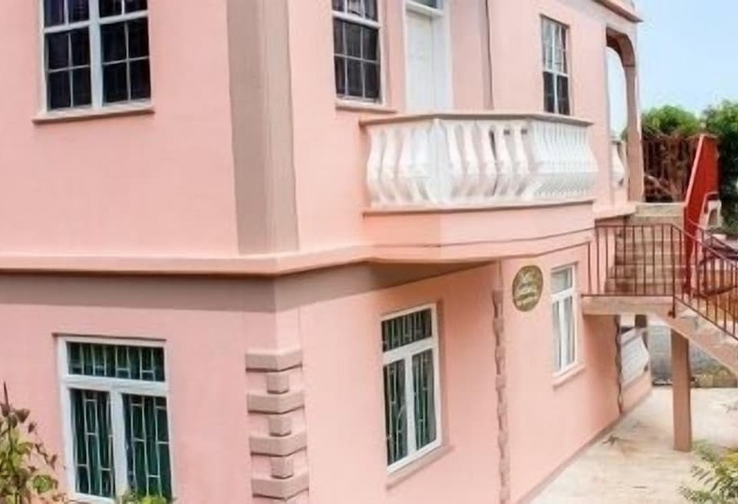 هتل Iso S Bed & Breakfast