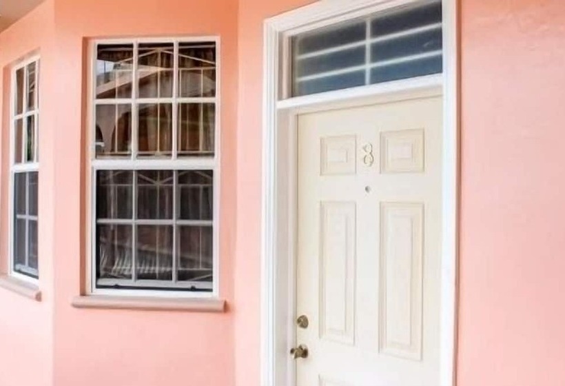 هتل Iso S Bed & Breakfast