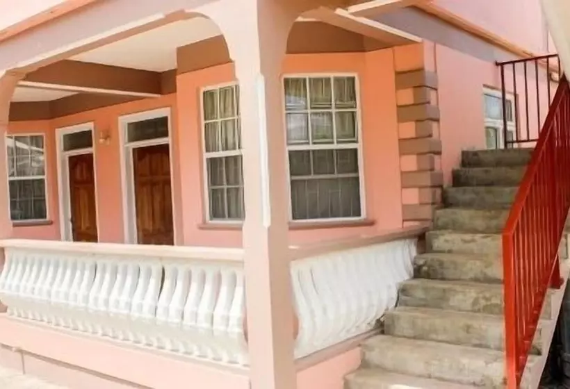 هتل Iso S Bed & Breakfast