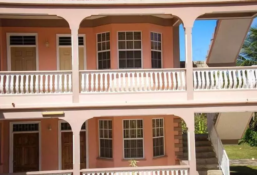 هتل Iso S Bed & Breakfast