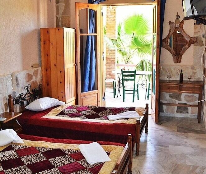 هتل Lofos Studios