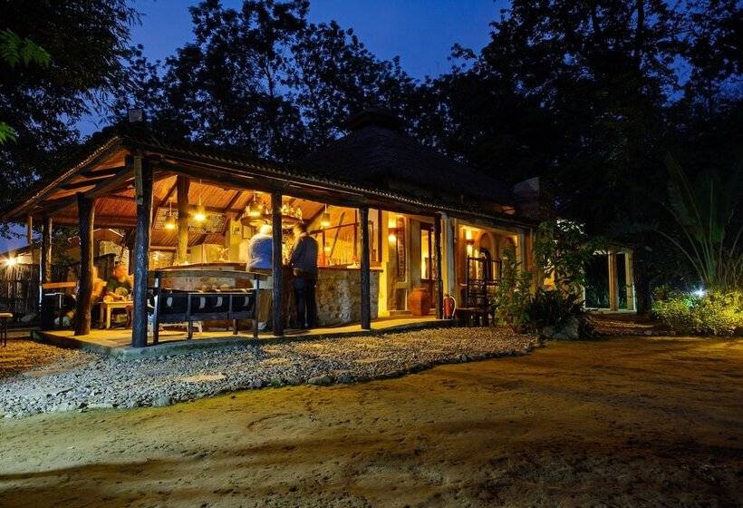 هتل Machan Country Villa