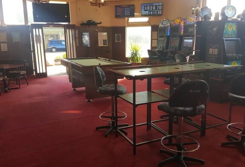 בית מלון כפרי Masonic