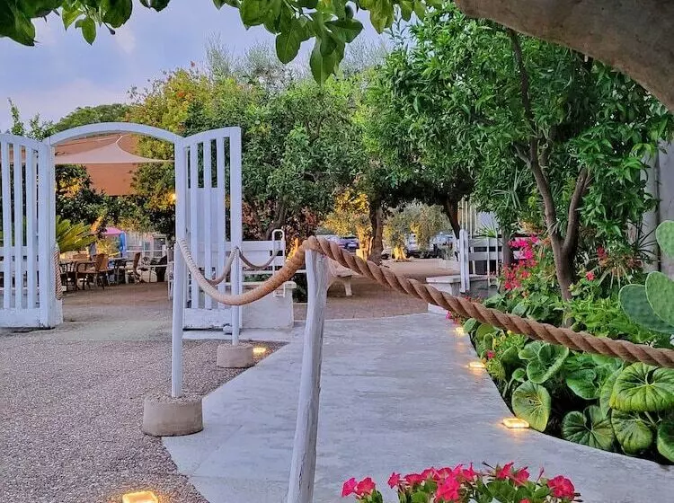 Hotelli Residence Torre Del Porto