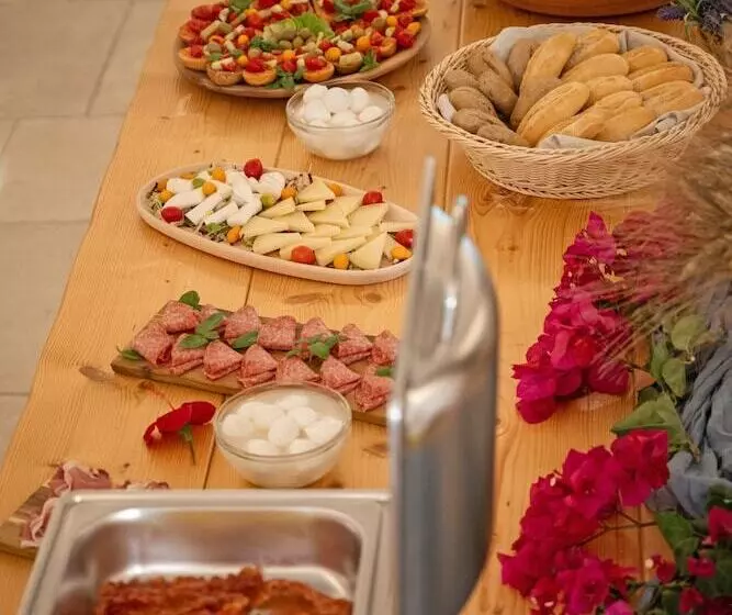 Hotelli Residence Torre Del Porto