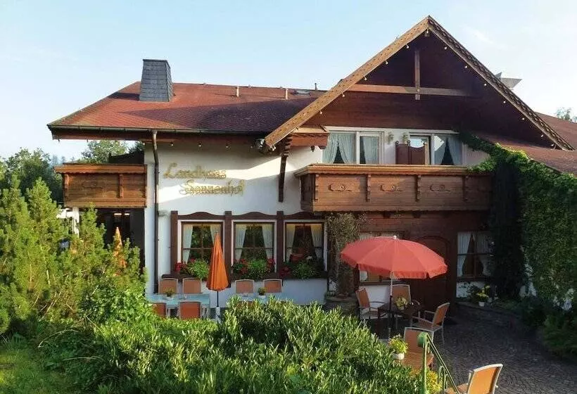 Hotelli Restaurant Landhaus Sonnenhof