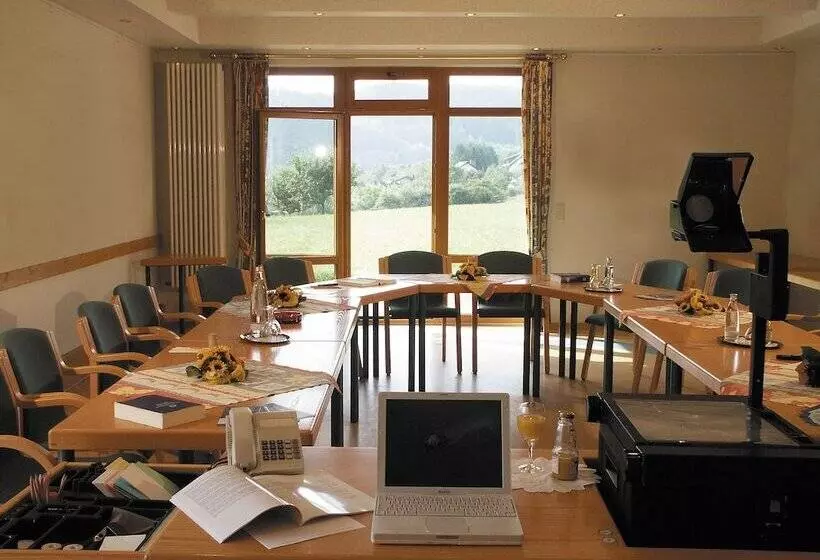 Hotelli Restaurant Landhaus Sonnenhof