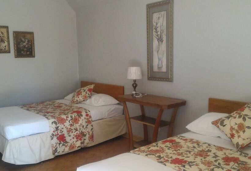 هتل Royal Chateau