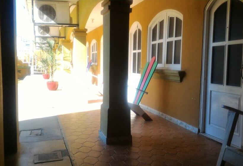 هتل Royal Chateau