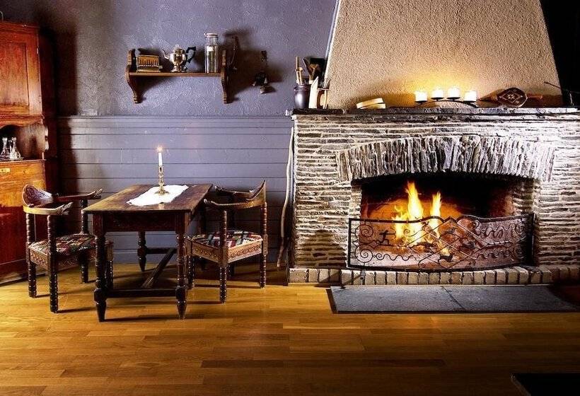 Hotel Rundhaug Gjestegard