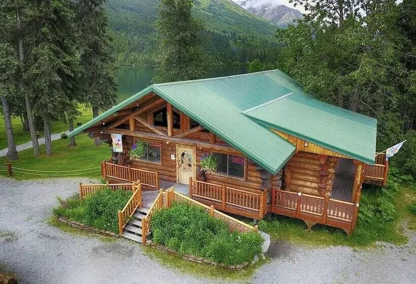 Hotelli Summit Lake Lodge