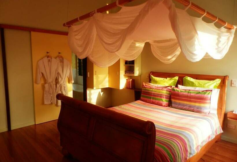 Lyola Pavilions In The Forest