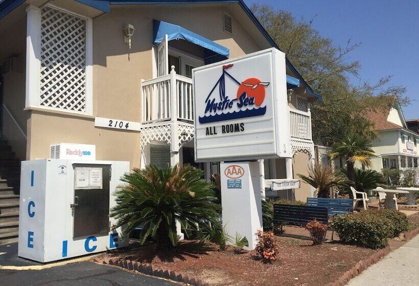 مُتل Mystic Sea Resort