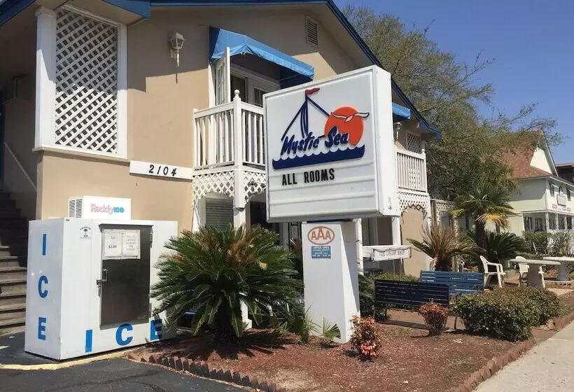 Motelli Mystic Sea Resort