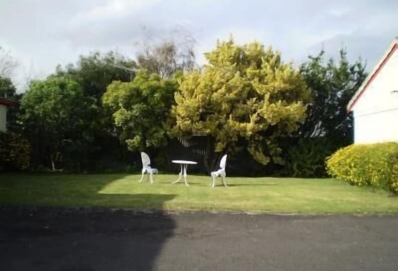 Мотель Takanini Park Motor Lodge