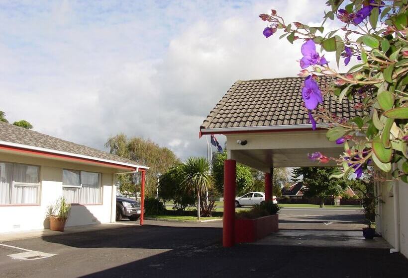 Мотель Takanini Park Motor Lodge