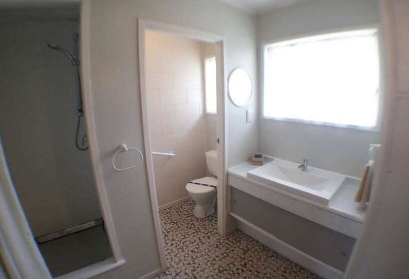 Мотель Takanini Park Motor Lodge