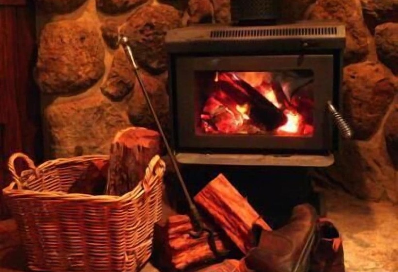 Mt Quincan Crater Retreat