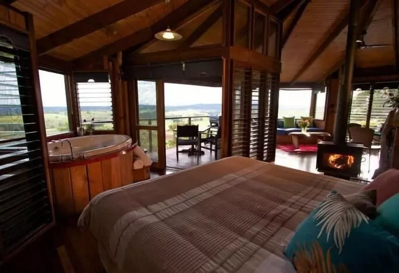 Mt Quincan Crater Retreat