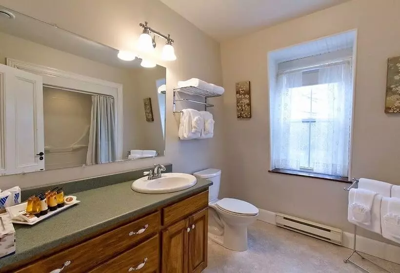 ペンション Rayski Guest House