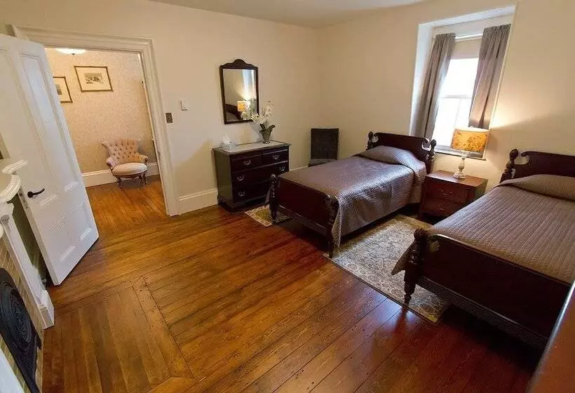 ペンション Rayski Guest House