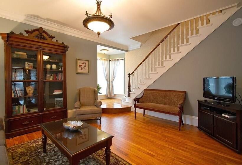 Panzió Rayski Guest House