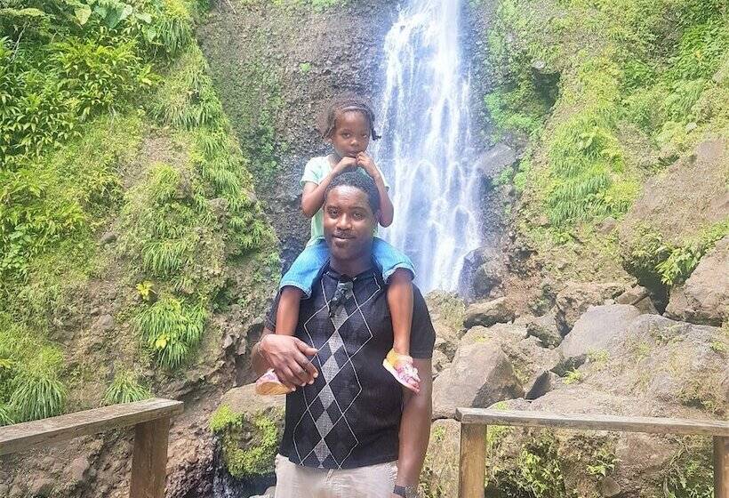 פנסיון Serenity Lodges Dominica