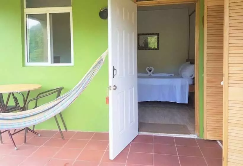 پانسیون Serenity Lodges Dominica