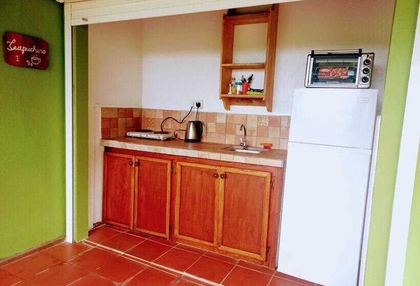 פנסיון Serenity Lodges Dominica