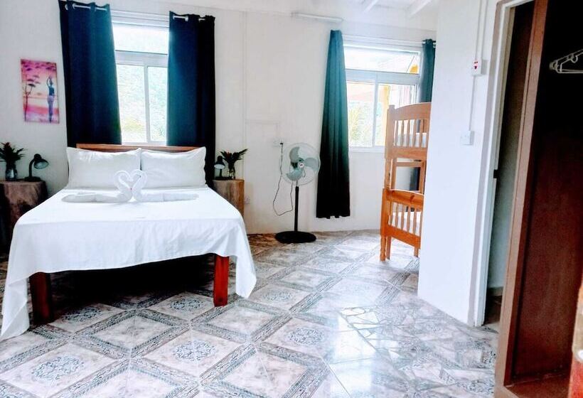 פנסיון Serenity Lodges Dominica