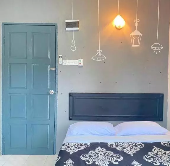 בית מלון כפרי Suria Beach Resort