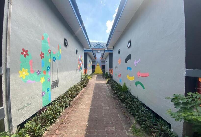 فندق Suria Beach Resort