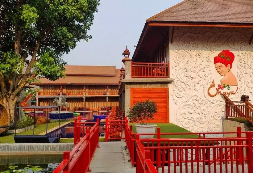 Отель The Chaya Resort And Spa
