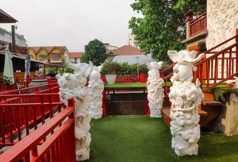 Отель The Chaya Resort And Spa