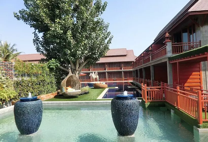 Отель The Chaya Resort And Spa