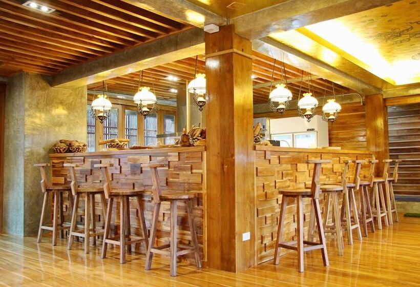 בית מלון כפרי The Chaya Resort And Spa