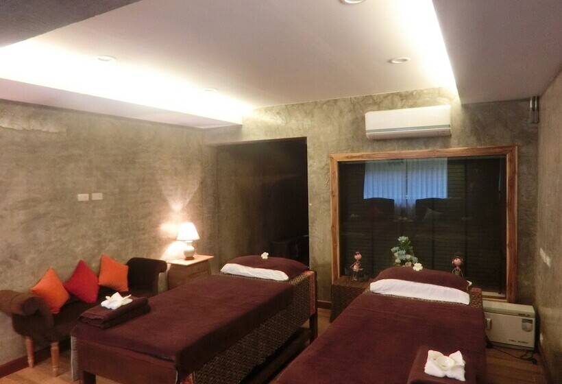 בית מלון כפרי The Chaya Resort And Spa